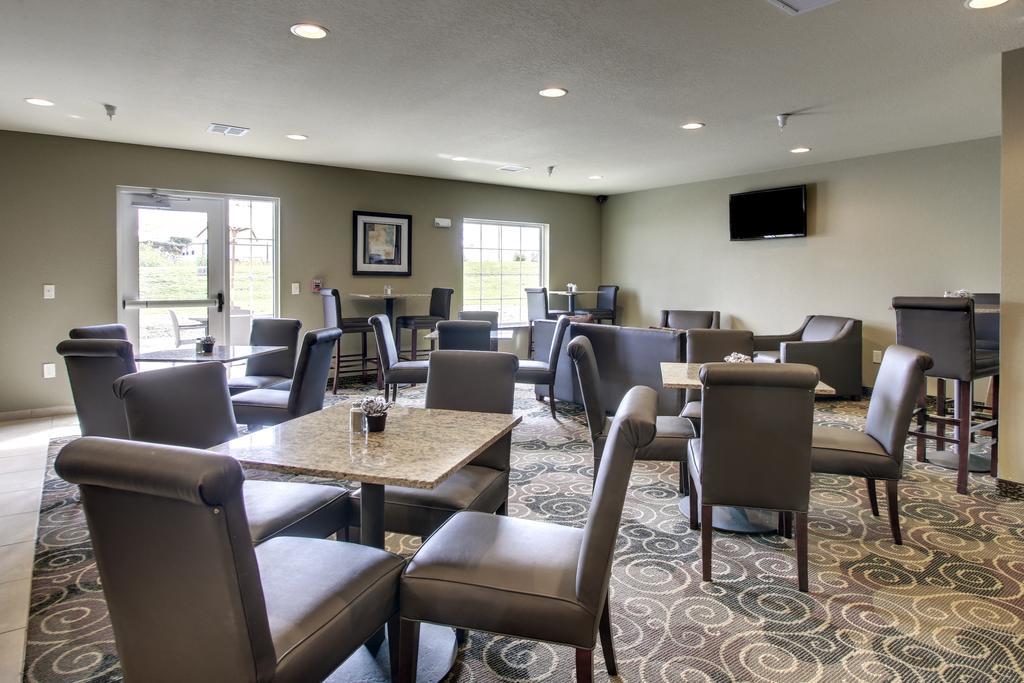 Cobblestone Inn & Suites - Avoca Exterior foto